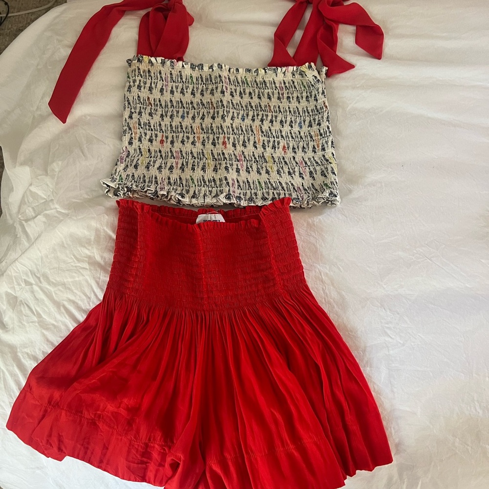 Koch short set - EUC size S on red shorts and size medium on tie top